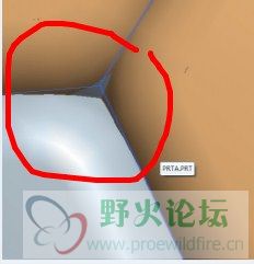 这儿有缝隙。